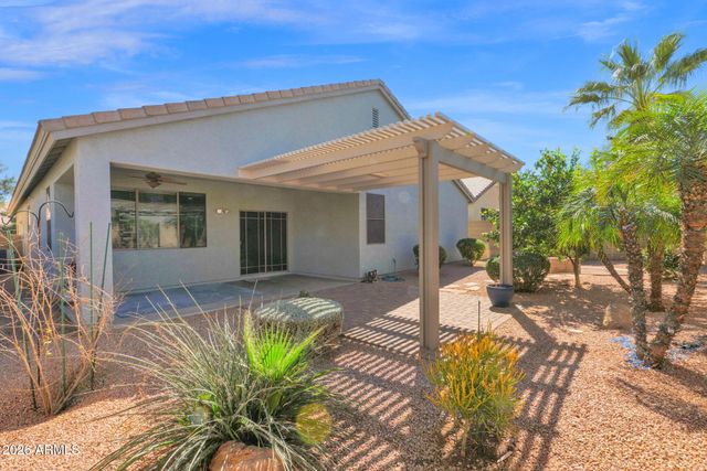 32986 N PEBBLE CREEK Drive, San Tan Valley, AZ 85143