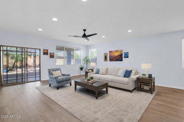 32986 N PEBBLE CREEK Drive, San Tan Valley, AZ 85143