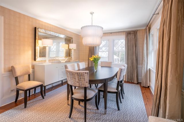 18 Vine Street, Bronxville, NY 10708