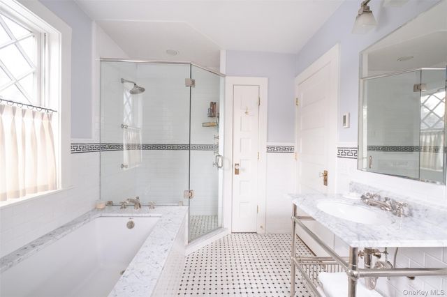 18 Vine Street, Bronxville, NY 10708