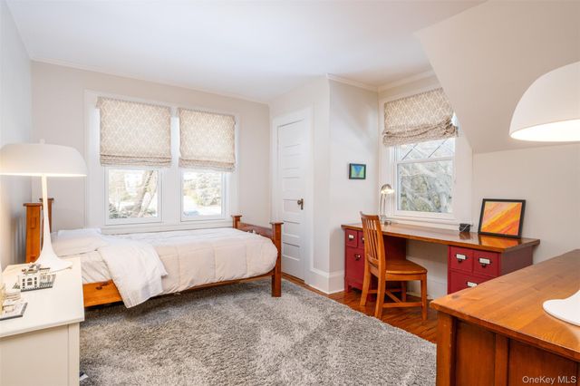 18 Vine Street, Bronxville, NY 10708