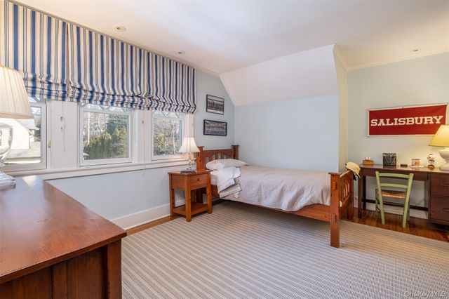 18 Vine Street, Bronxville, NY 10708