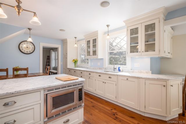 18 Vine Street, Bronxville, NY 10708