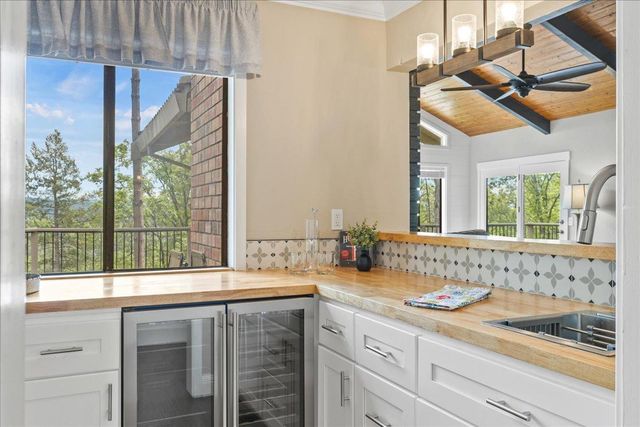 16731 Alioto Dr, Grass Valley, CA 95949