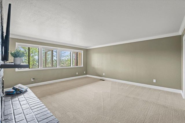 16731 Alioto Dr, Grass Valley, CA 95949