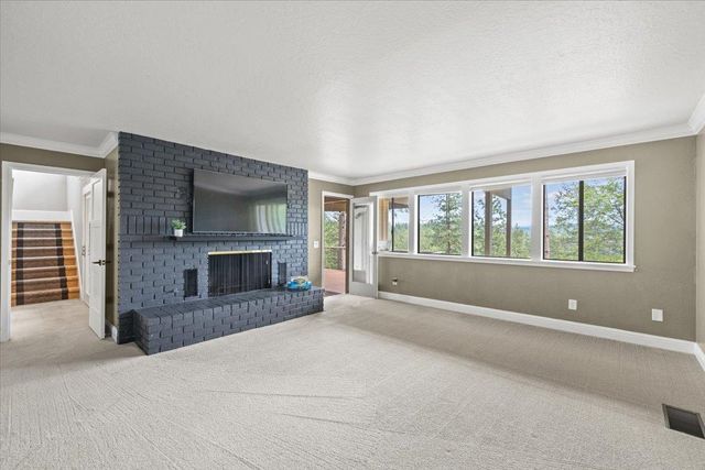 16731 Alioto Dr, Grass Valley, CA 95949