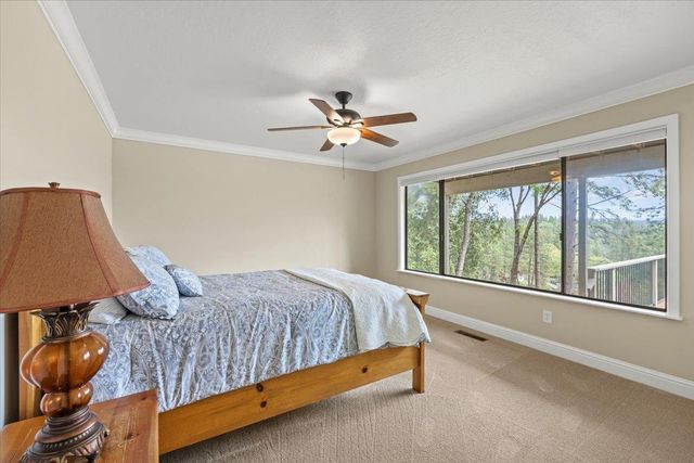 16731 Alioto Dr, Grass Valley, CA 95949