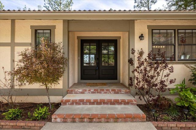 16731 Alioto Dr, Grass Valley, CA 95949