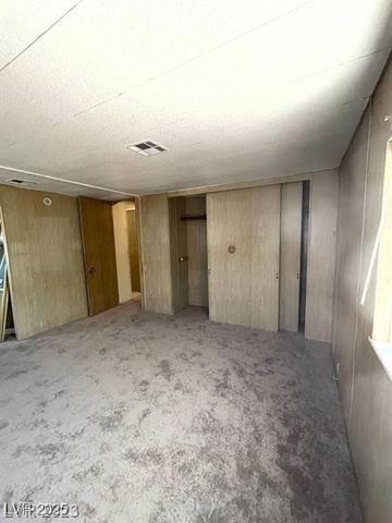 5000 Royal Avenue, Las Vegas, NV 89103