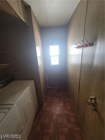 5000 Royal Avenue, Las Vegas, NV 89103