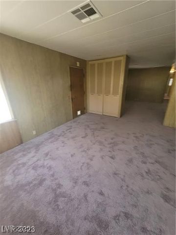 5000 Royal Avenue, Las Vegas, NV 89103