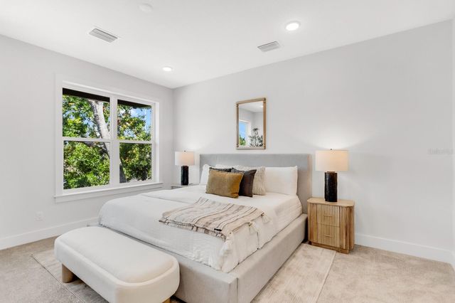 50 64TH STREET S, St Petersburg, FL 33707