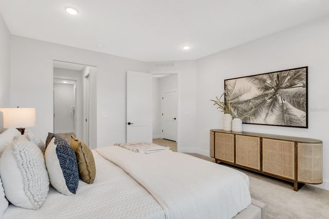 50 64TH STREET S, St Petersburg, FL 33707