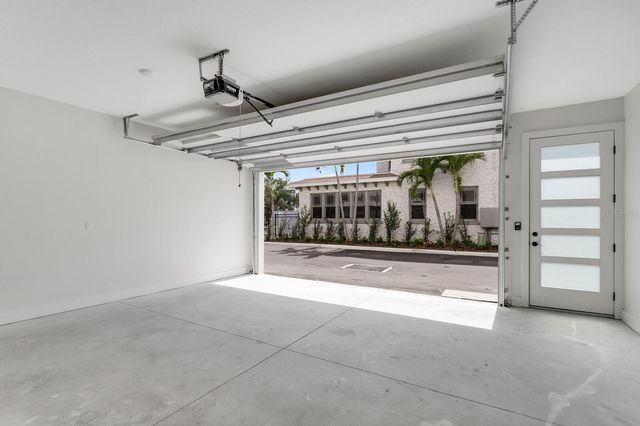 50 64TH STREET S, St Petersburg, FL 33707