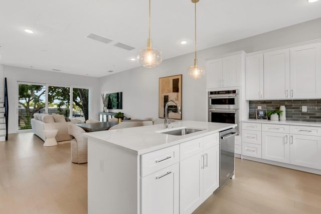 50 64TH STREET S, St Petersburg, FL 33707