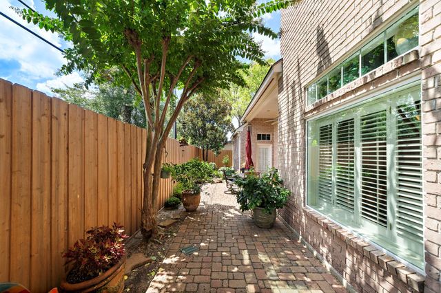 1310 Whispering Pines Drive, Houston, TX 77055