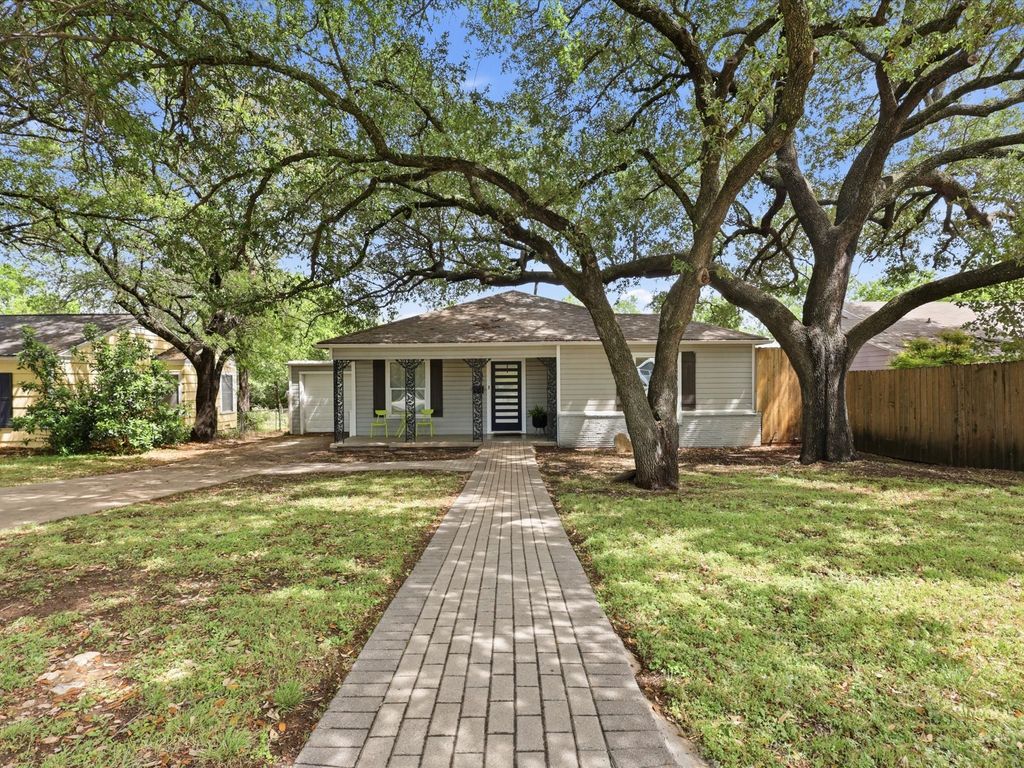 3137 Bigham Boulevard, Fort Worth, TX 76116