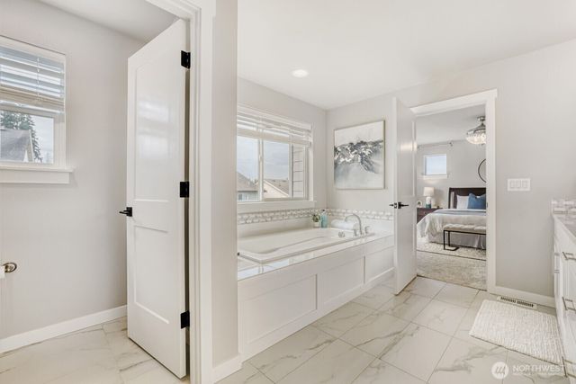 4022 215 Pl SE, Bothell, WA 98021