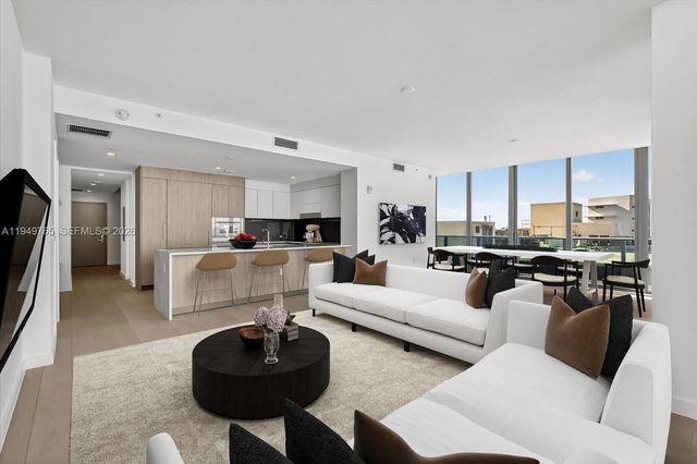 9201 E Bay Harbor Dr UPH02, Bay Harbor Islands, FL 33154