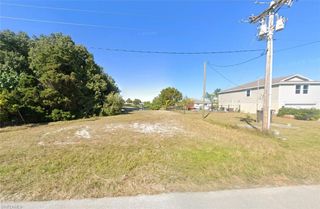 165 SE 3rd TER, Cape Coral, FL 33990