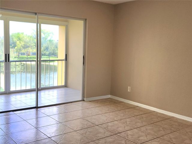 6020 NW 64th Avenue 307, Tamarac, FL 33319