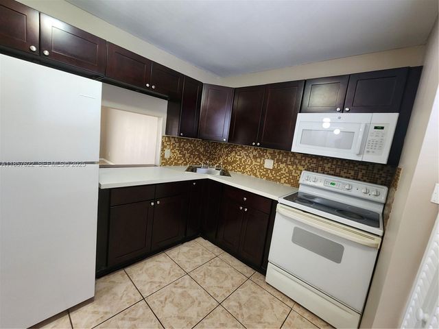 6020 NW 64th Avenue 307, Tamarac, FL 33319