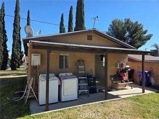 7888 maple B, Fontana, CA 92336