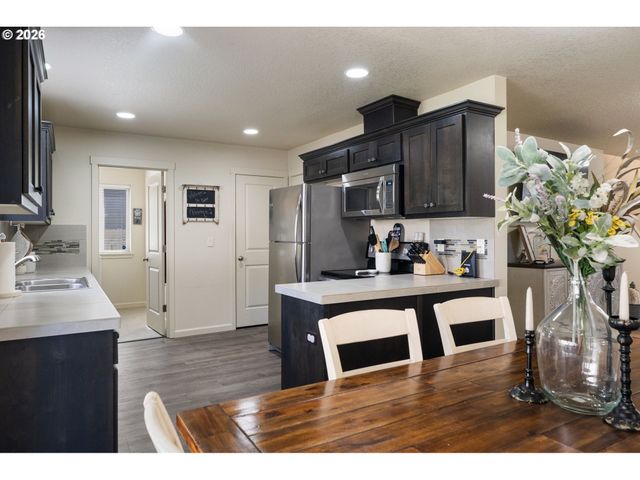 735 GARDEN Ct, Molalla, OR 97038