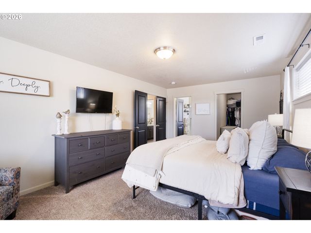 735 GARDEN Ct, Molalla, OR 97038