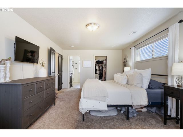 735 GARDEN Ct, Molalla, OR 97038