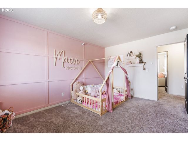 735 GARDEN Ct, Molalla, OR 97038