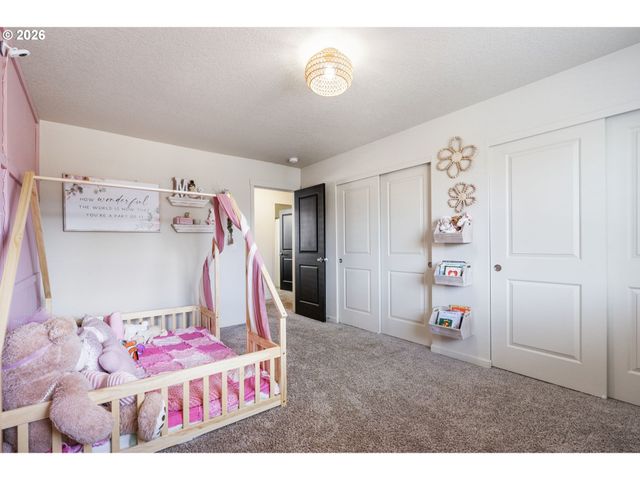 735 GARDEN Ct, Molalla, OR 97038