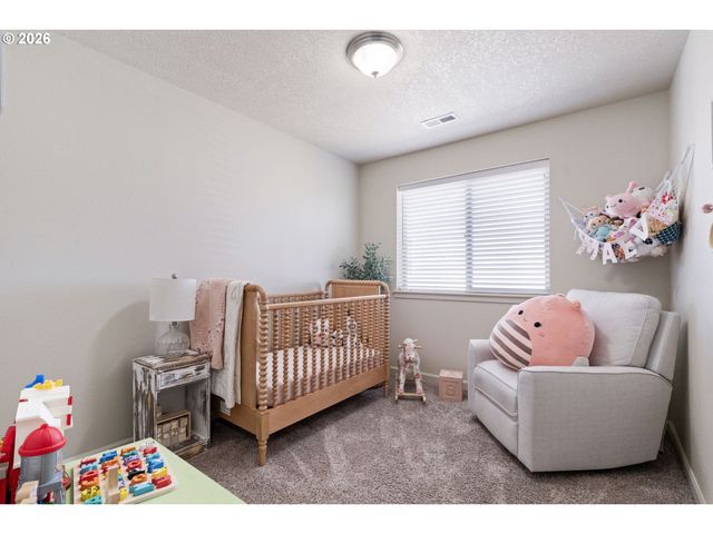735 GARDEN Ct, Molalla, OR 97038