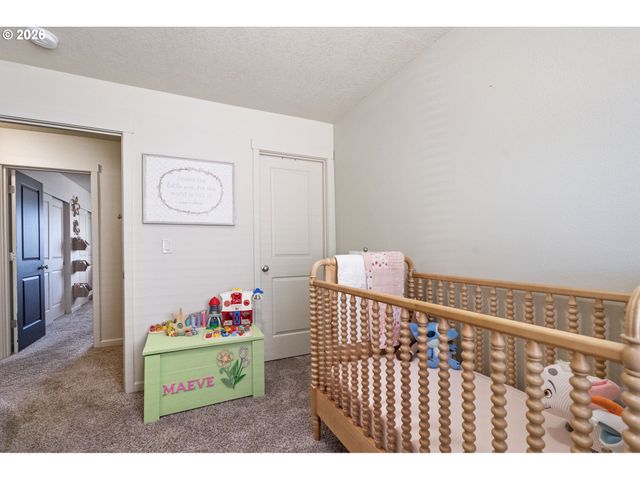 735 GARDEN Ct, Molalla, OR 97038