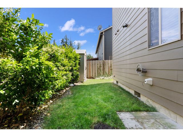 735 GARDEN Ct, Molalla, OR 97038