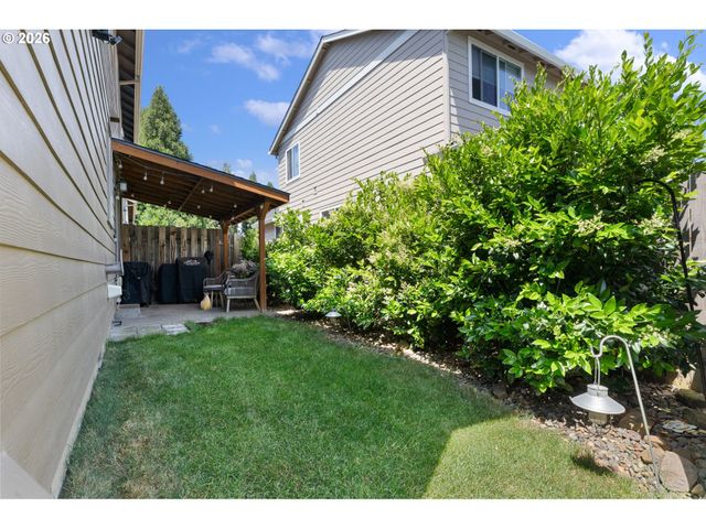 735 GARDEN Ct, Molalla, OR 97038