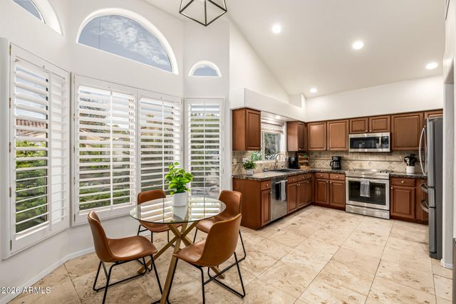5544 E HELENA Drive, Scottsdale, AZ 85254