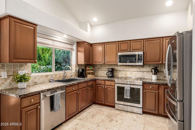 5544 E HELENA Drive, Scottsdale, AZ 85254