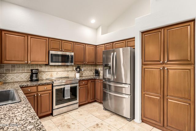 5544 E HELENA Drive, Scottsdale, AZ 85254
