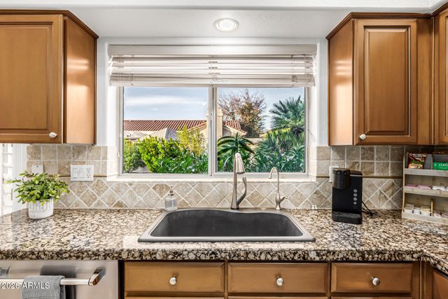 5544 E HELENA Drive, Scottsdale, AZ 85254