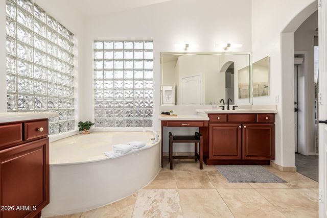 5544 E HELENA Drive, Scottsdale, AZ 85254