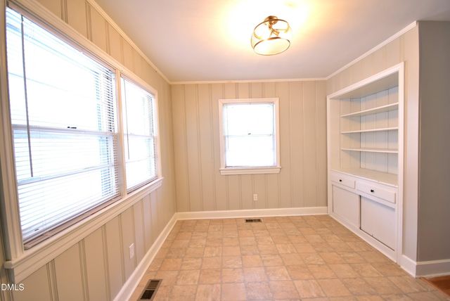 1011 S 1st Street, Smithfield, NC 27577
