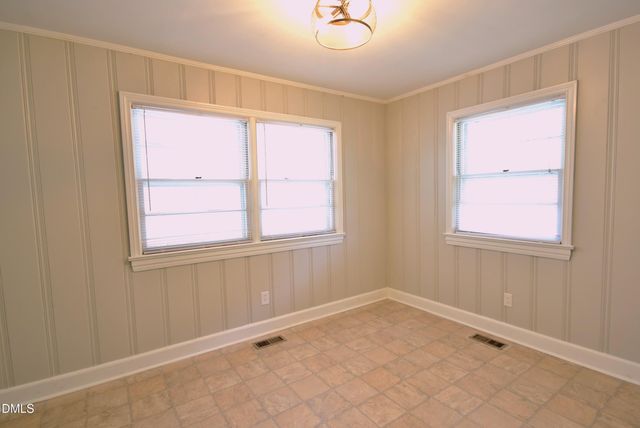 1011 S 1st Street, Smithfield, NC 27577