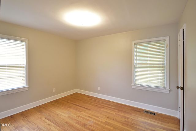 1011 S 1st Street, Smithfield, NC 27577