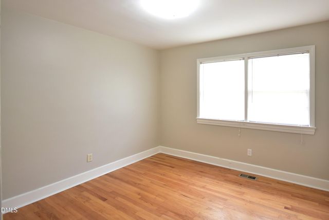 1011 S 1st Street, Smithfield, NC 27577