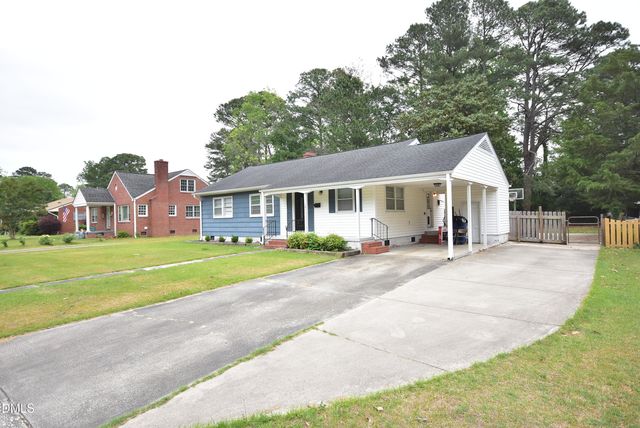 1011 S 1st Street, Smithfield, NC 27577
