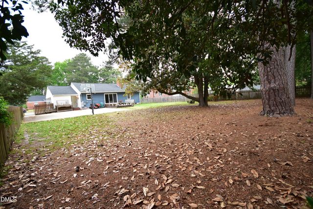 1011 S 1st Street, Smithfield, NC 27577