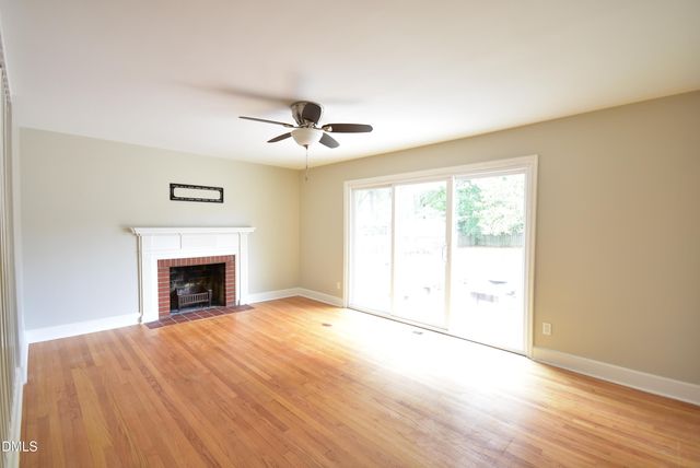 1011 S 1st Street, Smithfield, NC 27577