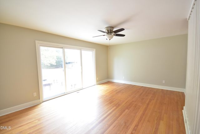 1011 S 1st Street, Smithfield, NC 27577