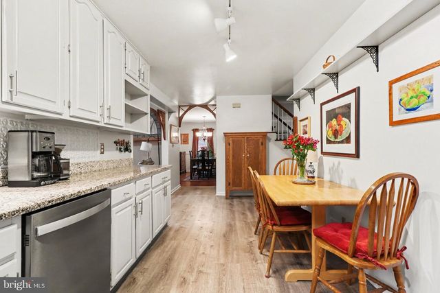 1014 SHADOWSTONE DR, Lancaster, PA 17603